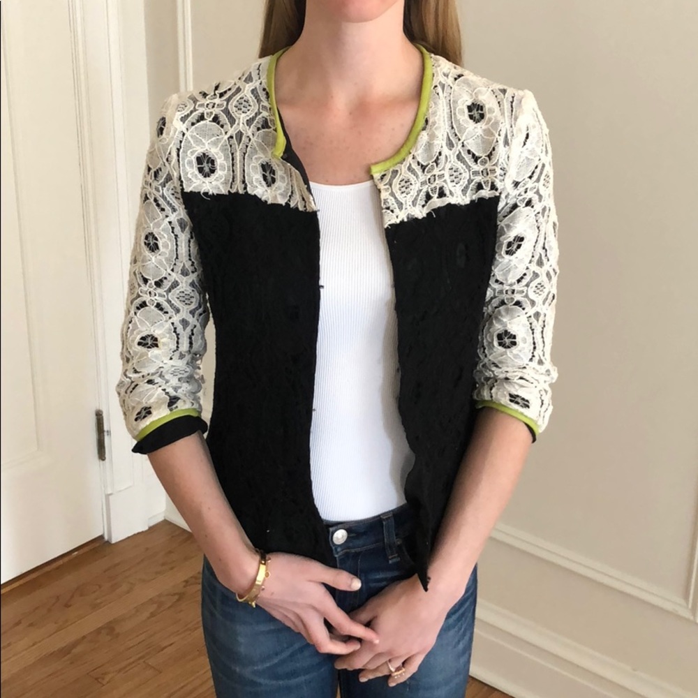 Scoop black and white knit blazer/top